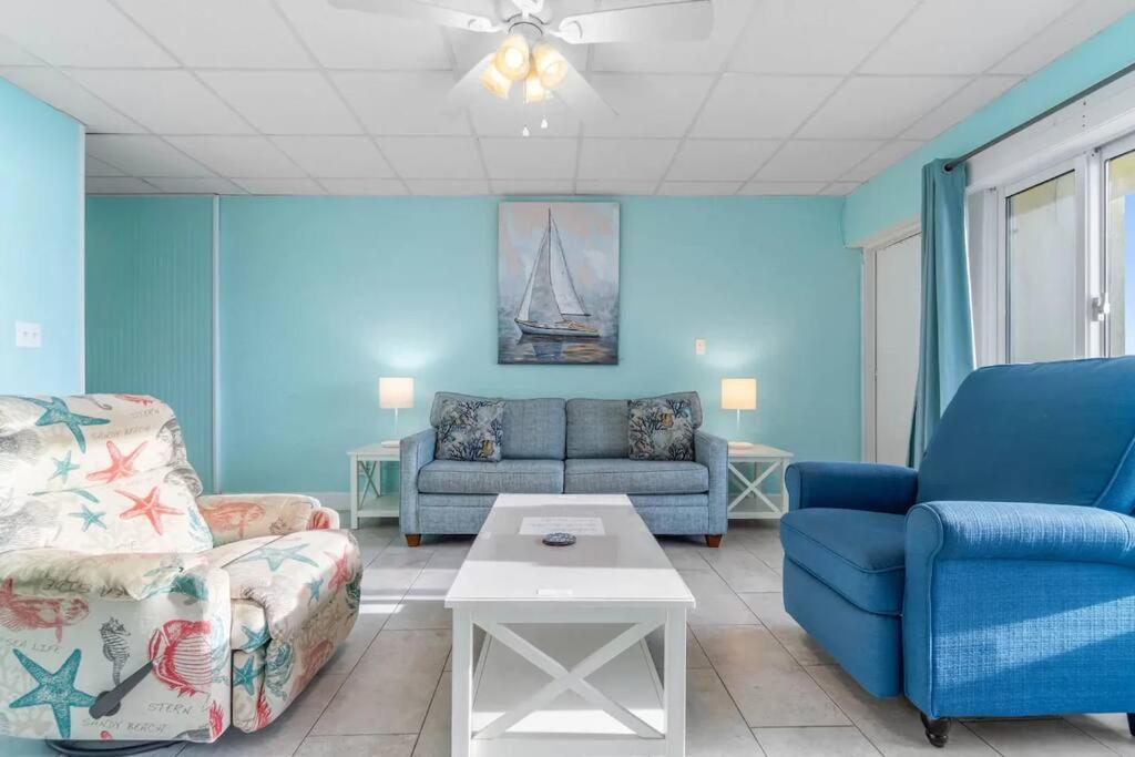 Apartment Slice O' Paradise - Gulf Front! Walk To Pier Park *